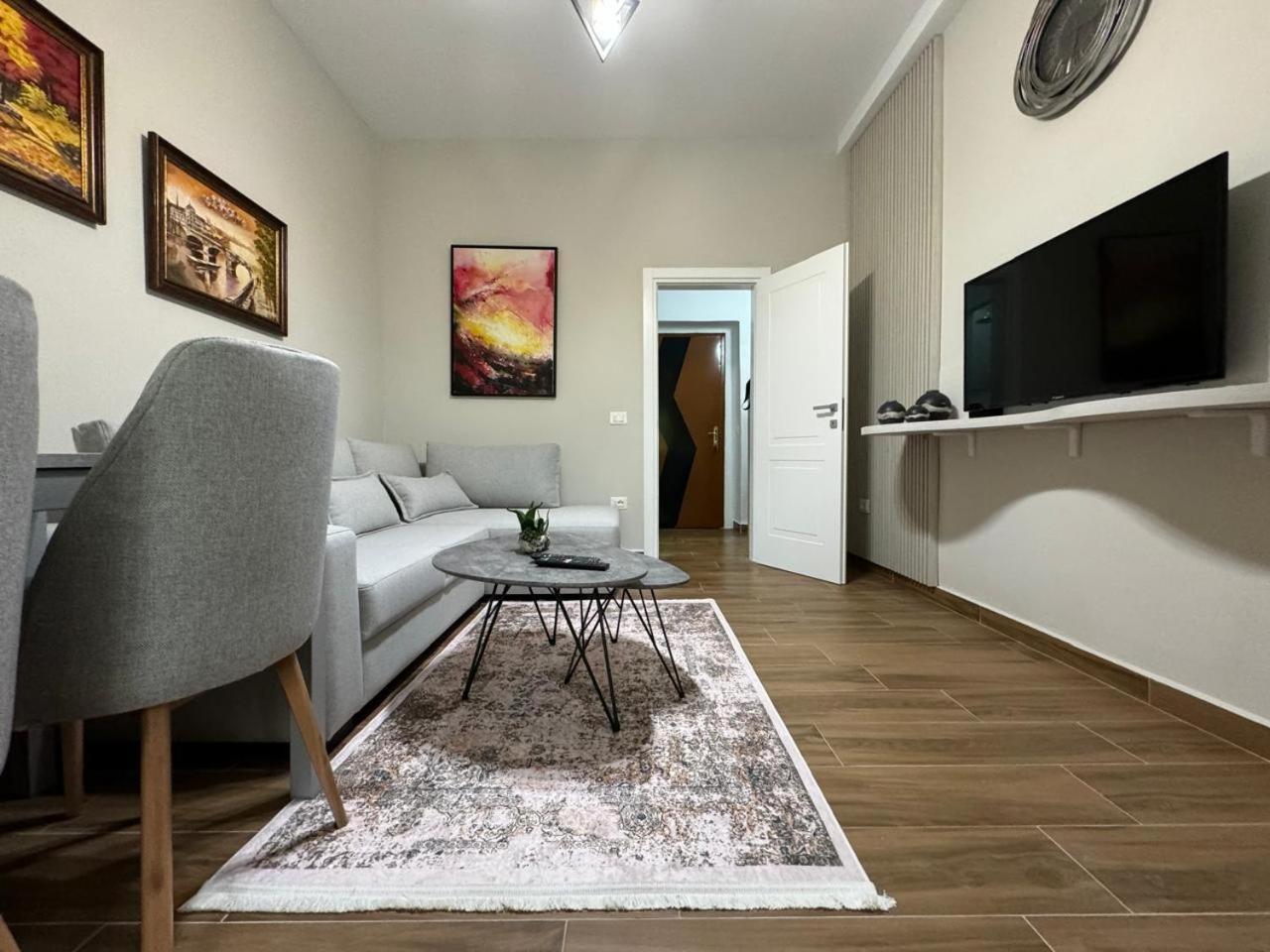 Ami Blloku Apartament ティラナ エクステリア 写真