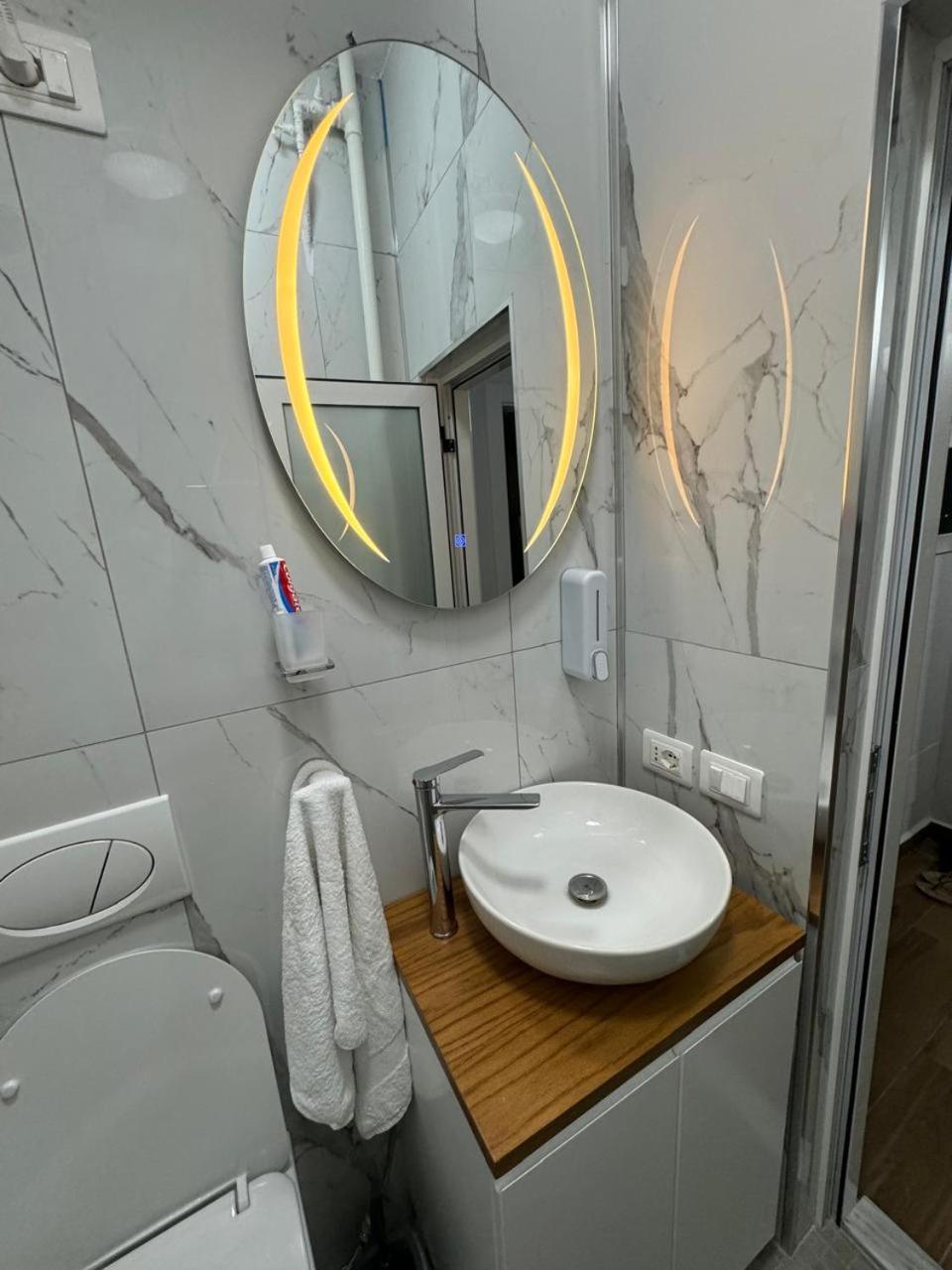 Ami Blloku Apartament ティラナ エクステリア 写真