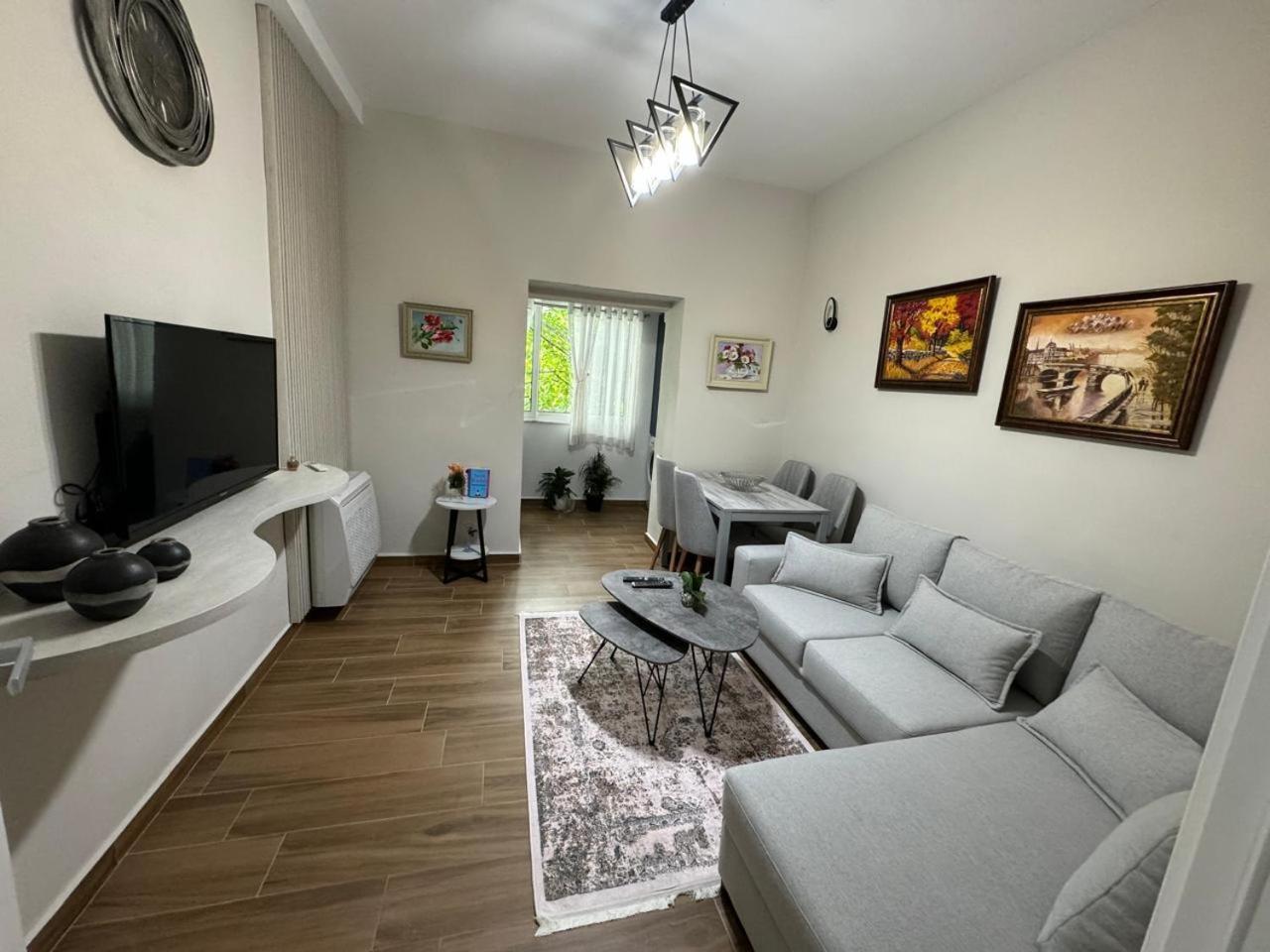 Ami Blloku Apartament ティラナ エクステリア 写真